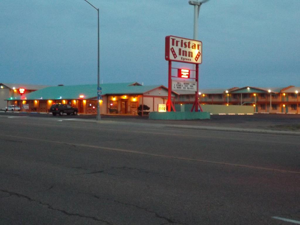 Tristar Inn Xpress Tucumcari Exteriör bild