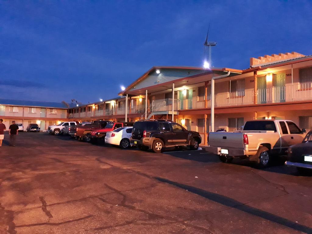 Tristar Inn Xpress Tucumcari Exteriör bild
